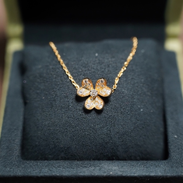 Vòng tay Van Cleef hoa Diamond (JA451264) (LN) KG+