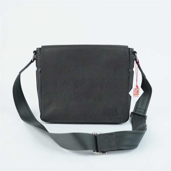 Túi LV đeo chéo đen (BA4113) sz26 (LT) KG+