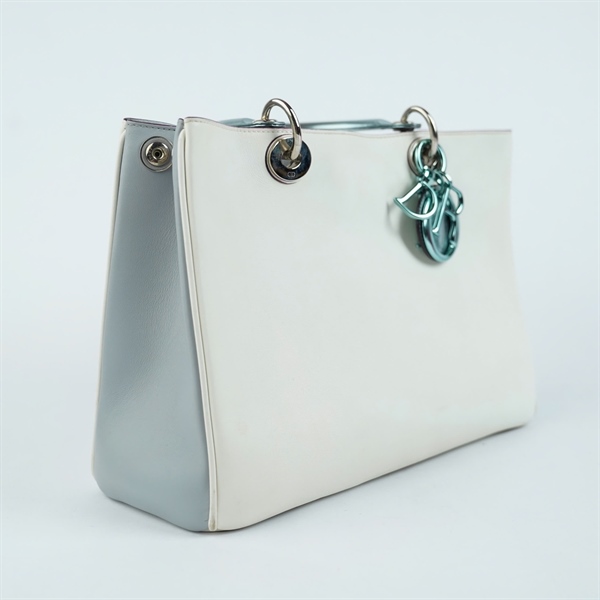 Túi Dior Handle trắng kèm ví sz32 (BQ) KG+