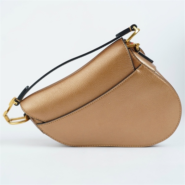 Túi Dior Saddle nâu ánh vàng (01-BO-0139) sz16 (BMC) KG+