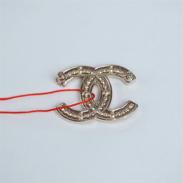 Cài áo Chanel đính đá (BQ) KG+