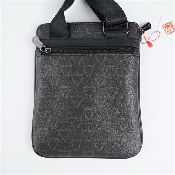 Túi Valentino đeo chéo đen sz20 KG+