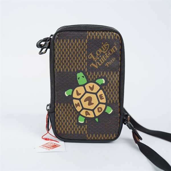 Túi LV đeo chéo nâu in hình rùa sz10 (TH) KG+