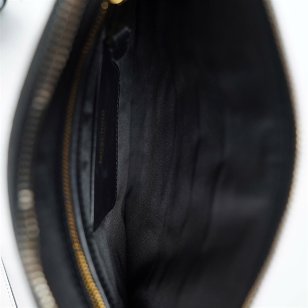 Túi Moschino Clutch trắng sz27 (TH) KG+