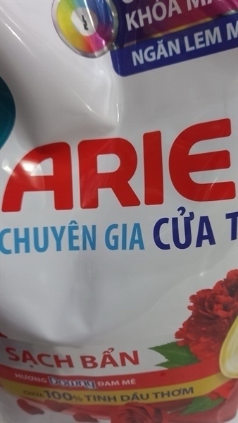 Nước giặt Ariel Hương Downy cửa trên sạch bẩn 3.2kg