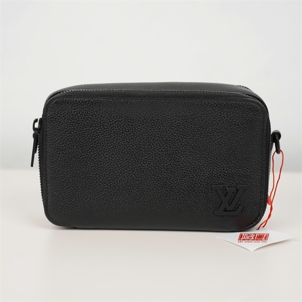 Túi LV đeo chéo đen in logo sz18 KG+