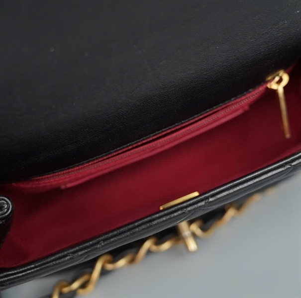 Túi Chanel đen (K2P53TAK) sz20 +