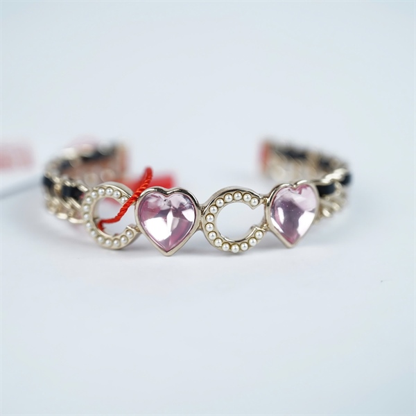 Vòng tay Chanel đính đá trái tim (HN) KG+