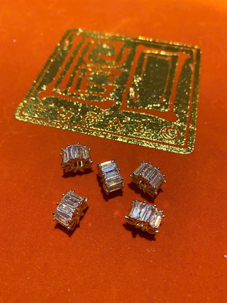 Charm bánh xe vàng + đá trắng 10x6mm