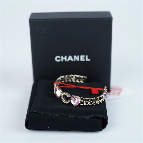 Vòng tay Chanel đính đá trái tim (HN) KG+