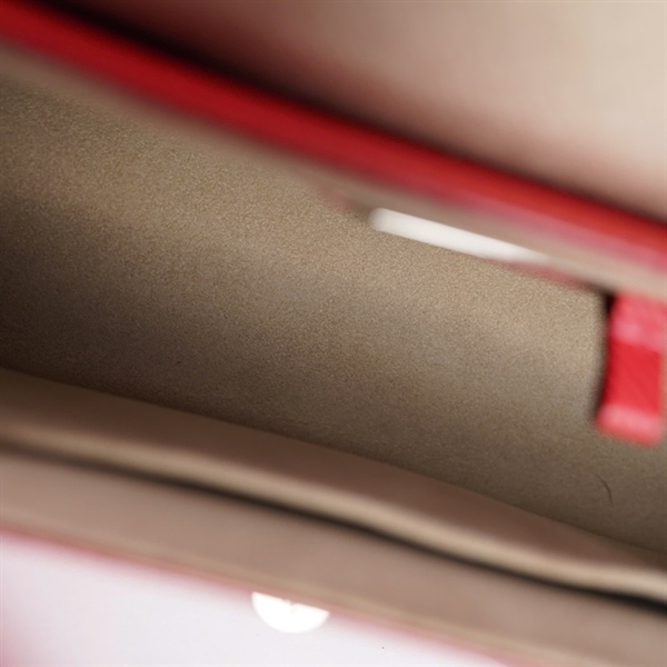 Túi LV Twist đỏ kèm gương (SR1145) sz23 +