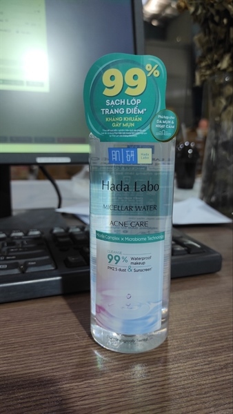 Tẩy trang Hada Labo cho da mụn, nhạy cảm 240ml