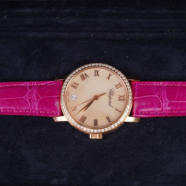 Đồng hồ Chopard dây hồng đậm kim zin (1577252) sz35 (HC) KG+