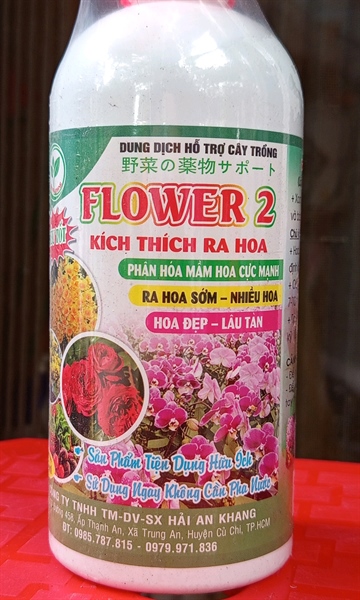 Dung dịch dạng xịt kích thích ra hoa Flower 2 - Ra hoa sớm, nhiều hoa, hoa đẹp, lâu tàn - 550ml