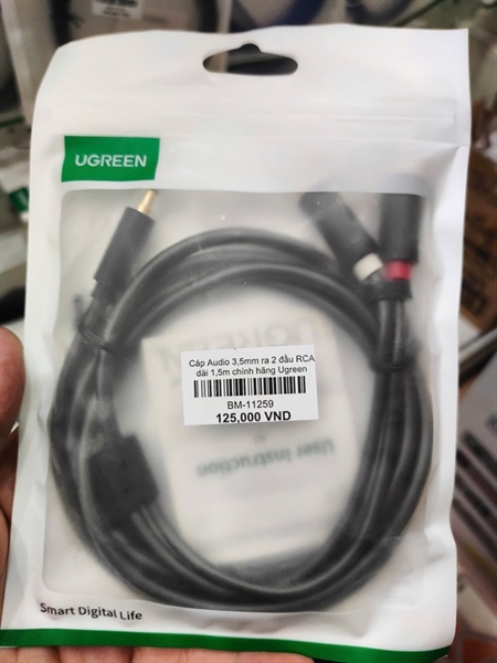 Cáp Audio 3,5mm ra 2 đầu RCA dài 1,5m chính hãng Ugreen 10511