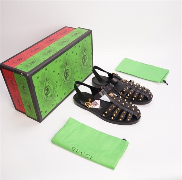 Giày GG sandan đen đính đinh vàng TB+