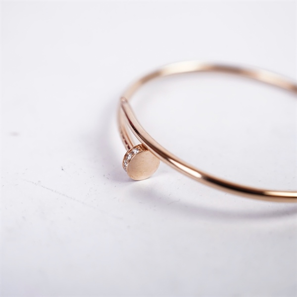 Vòng tay Cartier đinh đính kim vàng hồng (338BUC) sz17 KG+