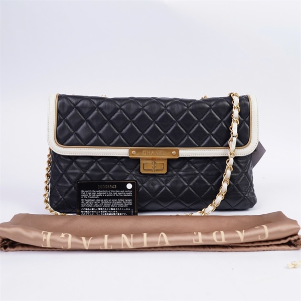 Túi Chanel đeo chéo đen có lót form (16058843) (HN) KG+