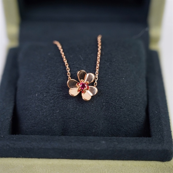 Vòng tay Van Cleef vàng đính đá đỏ (JC860458) (LN) KG+