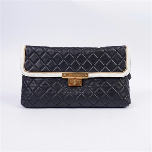 Túi Chanel đeo chéo đen có lót form (16058843) (HN) KG+