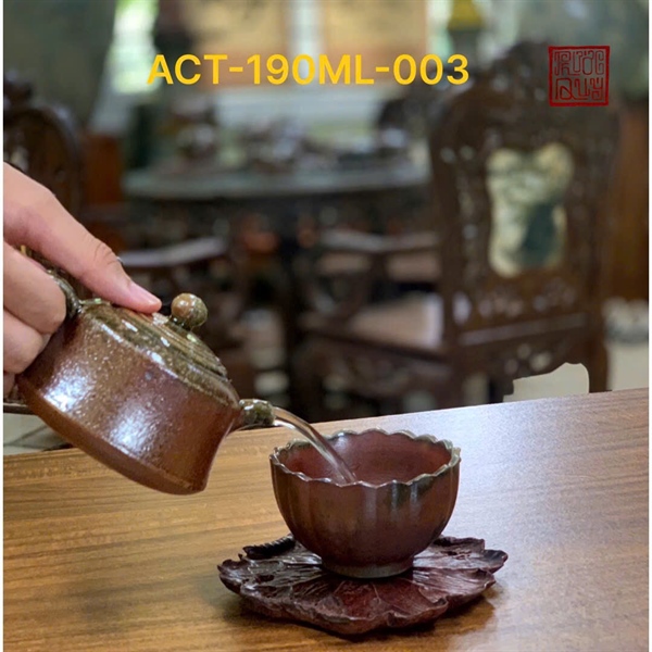 Ấm Vuốt tay AVT-190ML-003