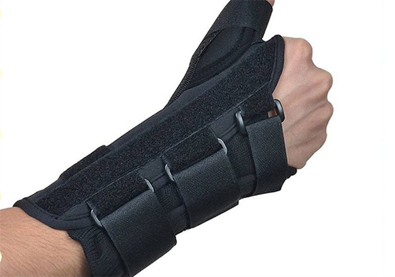 Nẹp cổ tay phải H1 cỡ M