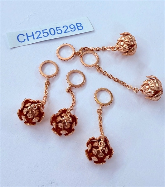 Charm vàng bông sen có móc CH250529B +