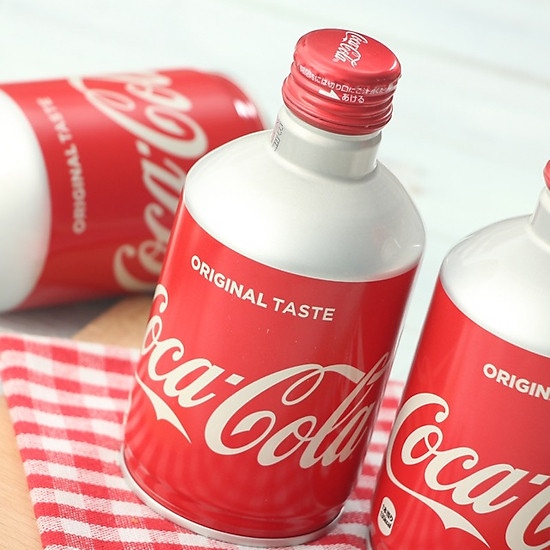 Nước ngọt Coca Cola Original Taste nắp vặn 300ml