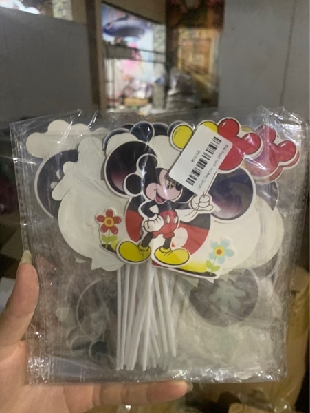 Thẻ cắm chuột mickey