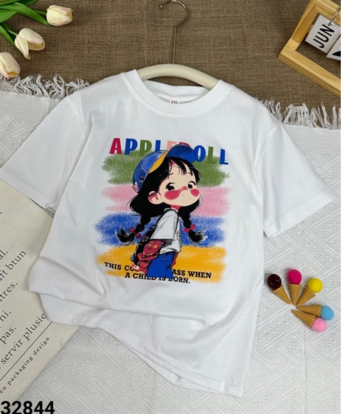 32844-Áo loang trắng cô gái đội mũ