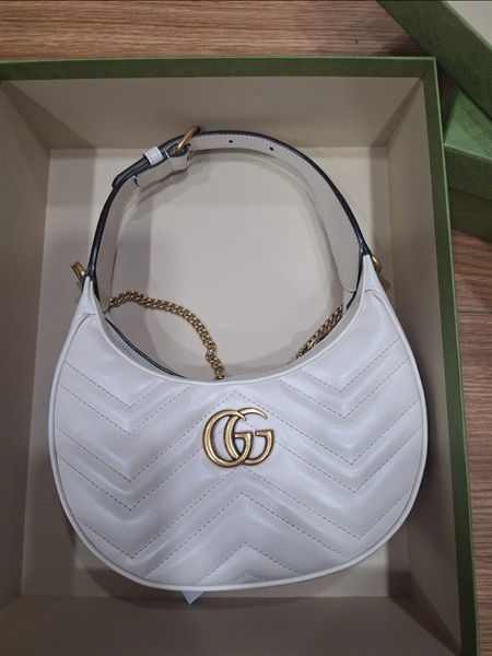 Túi GG kẹp nách trắng (699514-525040) sz16+