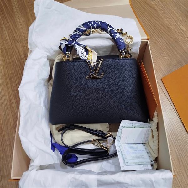 Túi LV Capu đen có khăn kèm xích charm xà cừ sz27 KG+