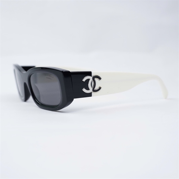 Kính Chanel đen gọng trắng CH5525 1656T8 (52-10-140) KG+