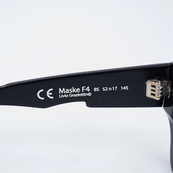Kính Kuboraum đen Maske F4 BS (52-17-145) KG+