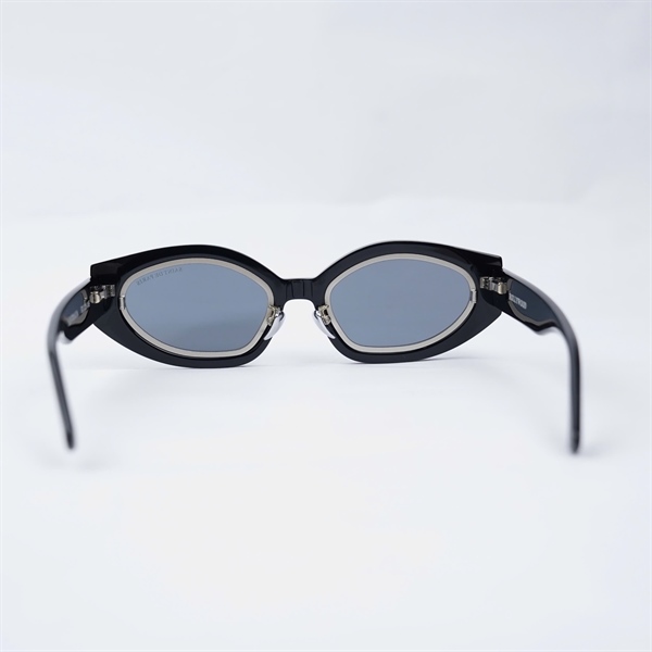 Kính Saint De Paris đen SDP7979AU (52-22-145) KG+