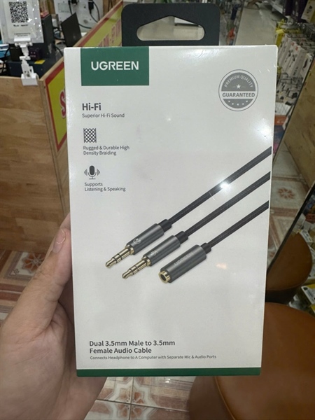 Cáp dữ liệu AV 3.5 sang 2 đầu 3.5 UGREEN 20899