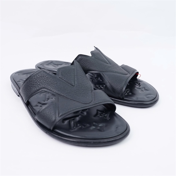 Dép LV hoa đen sz8 (UK) (BQ) KG+