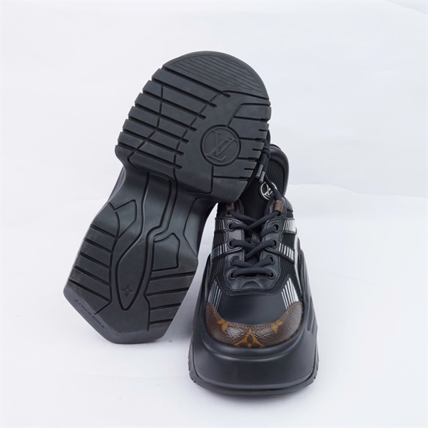Giày LV hoa nâu sz35.5 (BQ) KG+