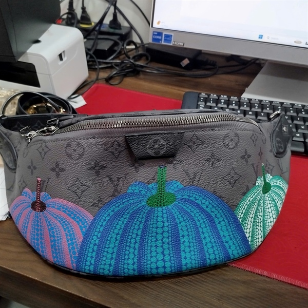 Túi LV Bumbag hoa xám in hình bí sz27 (miệng túi sz30) (LU)+