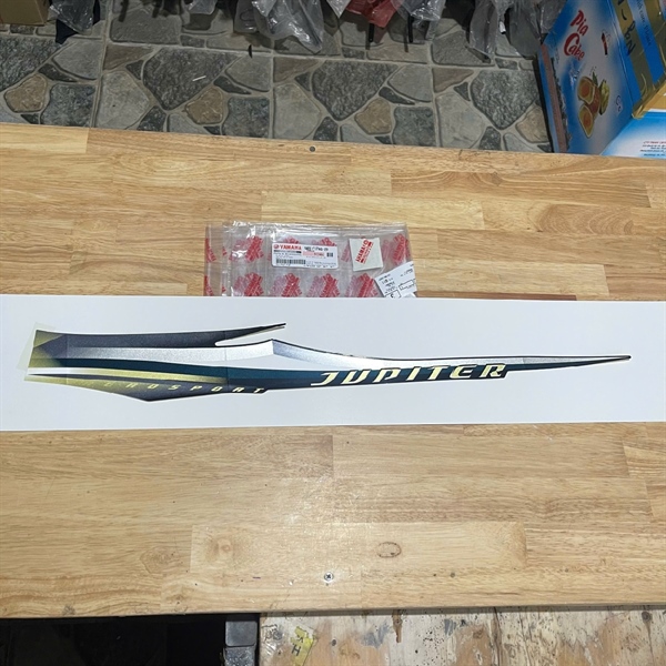 Tem Sườn Trên Ju MX 09 Trái (C)(5B98) ( xe xanh nhớt 0266 )