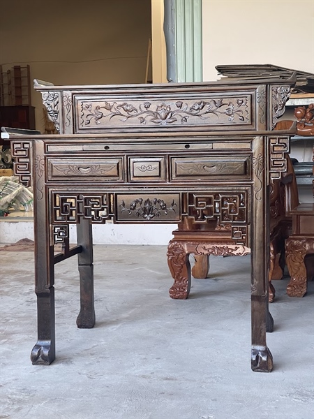 BÀN CÚNG 2T GỖ MUỒNG 154 DIỀM