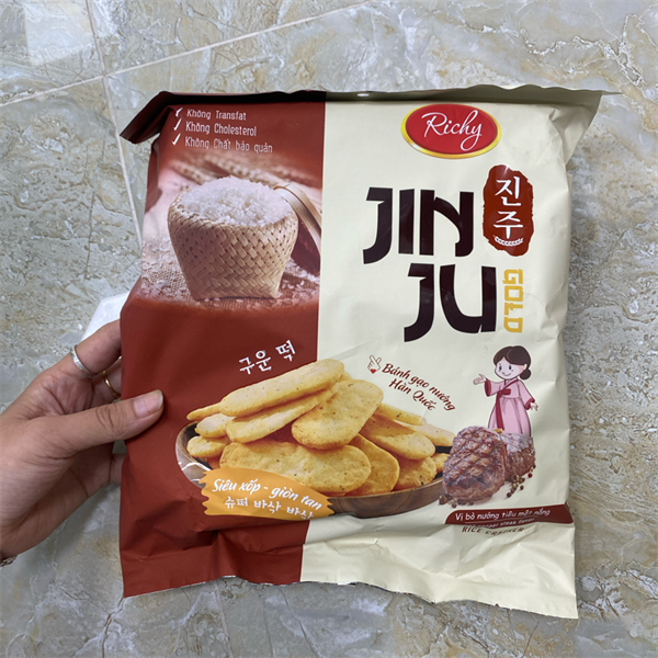 Bánh gạo Jinju vị bò nướng tiêu một nắng 134,4g