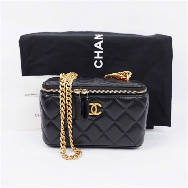 Túi Chanel Vanity đen logo vàng (ALAP7PH4) sz16 (MV) KG+