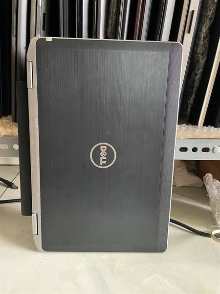 Dell Latitude E6330 Core I5 3320, Ram 4G, Ssd 128gbMàn 13.3in. Pin chai