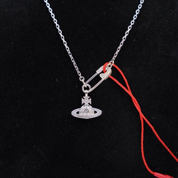 Dây chuyền Vivienne Westwood bạc KG+