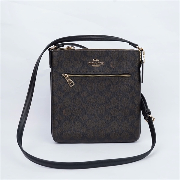 Túi Coach đeo chéo nâu (QN) KG+