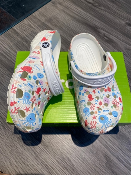 Giày Clog Trẻ Em Crocs Classic Print (Hàng B)