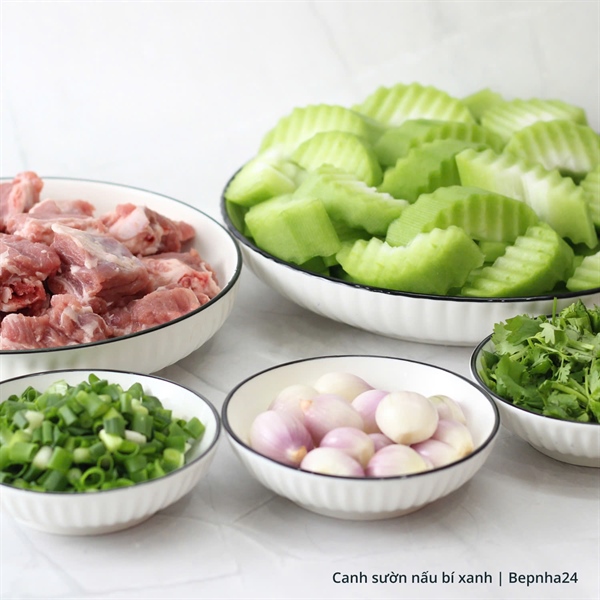 Canh sườn nấu bí xanh (2 người)