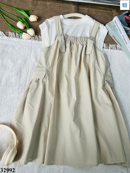 32992-Yếm áo trắng màu be 2 túi hộp