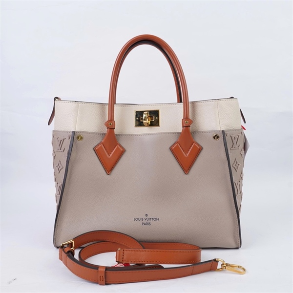 Túi LV On My Side xám phối nude (SR2159) sz30 (BQ) KG+